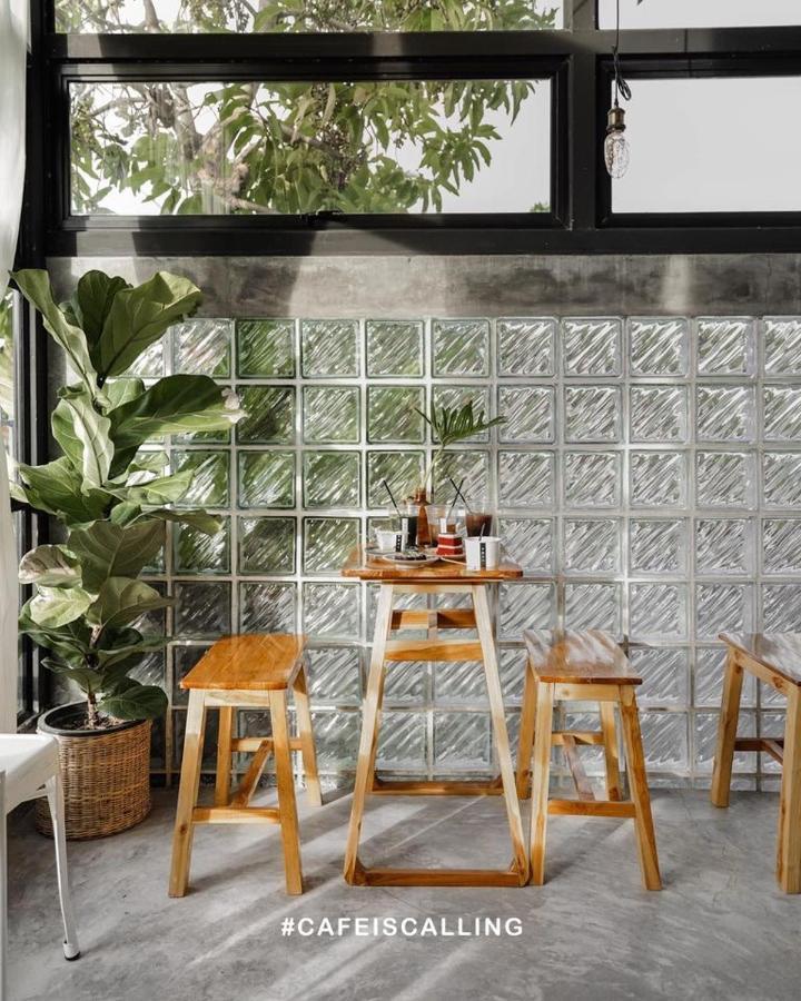 Yoji House And Cafe Hostel Ban Wiang Exterior photo