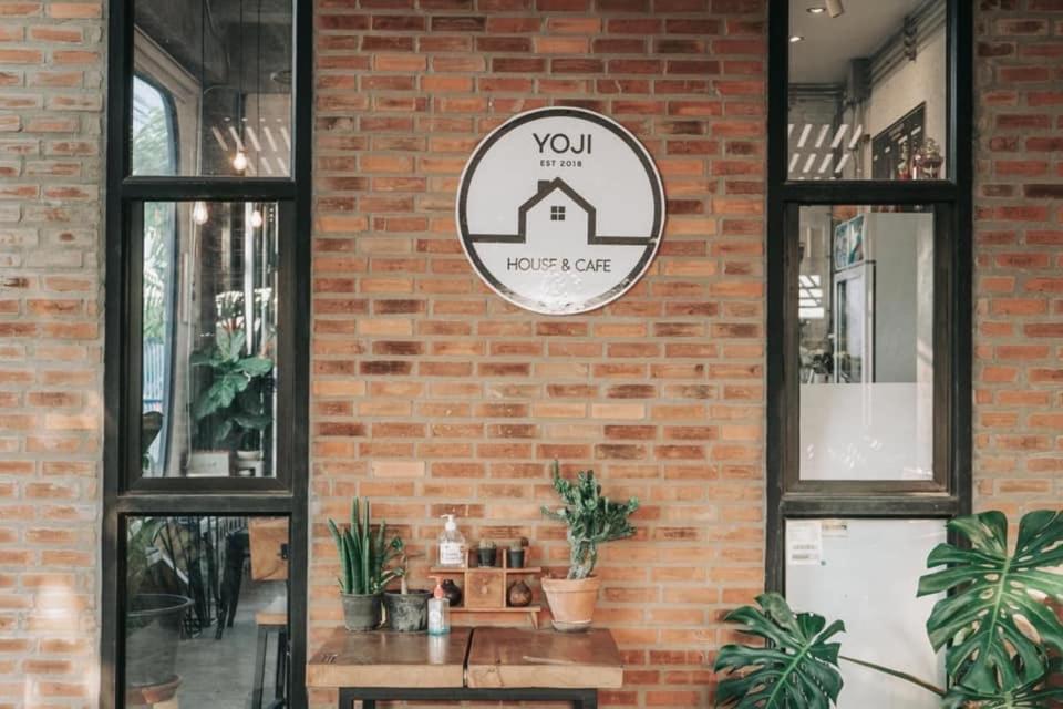 Yoji House And Cafe Hostel Ban Wiang Exterior photo